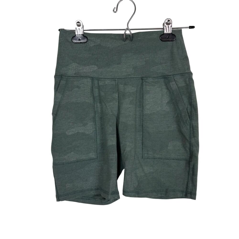 Aerie Chill Play Move Green Camo Biker Shorts Women's Medium